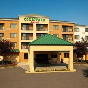 Фотографии гостиницы 
            Courtyard by Marriot Cranbury South Brunswick