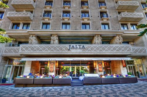 Фотография гостиницы Jalta Boutique Hotel