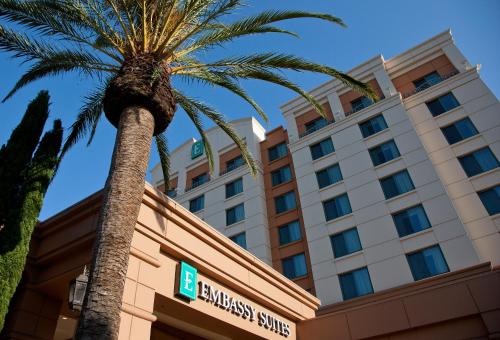 Фотография гостиницы Embassy Suites by Hilton Sacramento Riverfront Promenade
