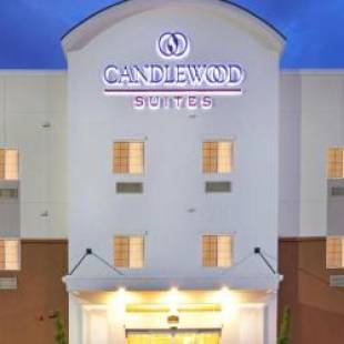 Фотографии гостиницы 
            Candlewood Suites - Orlando - Lake Buena Vista, an IHG Hotel