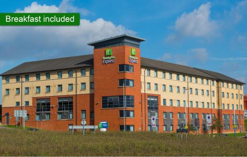 Фотография гостиницы Holiday Inn Express London Luton Airport, an IHG Hotel