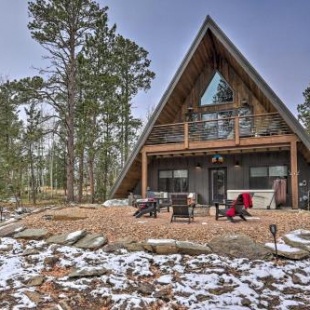 Фотография гостевого дома Modern Lead A-Frame with Hot Tub Hike, Bike and ATV!