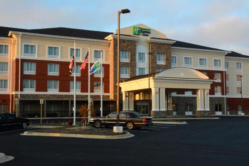 Фотография гостиницы Holiday Inn Express & Suites Lexington Park California, an IHG Hotel