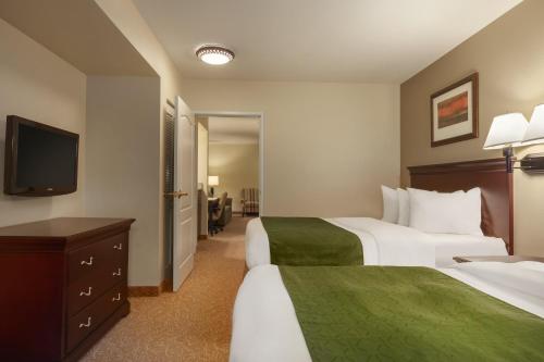 Фотография гостиницы Country Inn & Suites by Radisson, Red Wing, MN
