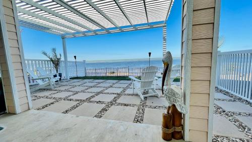 Фотографии гостевого дома 
            Bayfront Bungalow (10 Mins to South Padre)