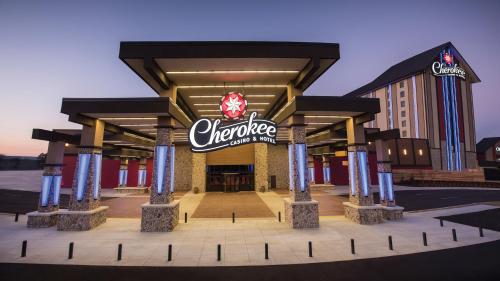 Фотографии мини отеля 
            Cherokee Casino Hotel Roland