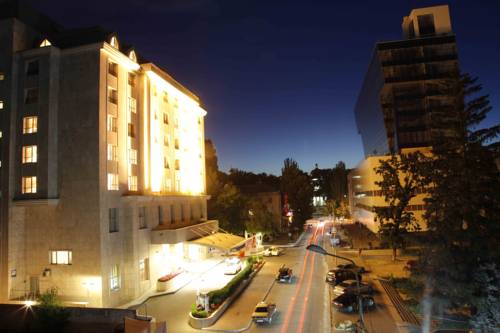 Фотография гостиницы Leogrand Hotel & Convention Center