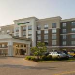 Фотография гостиницы Holiday Inn Express Hotel & Suites North Bay, an IHG Hotel