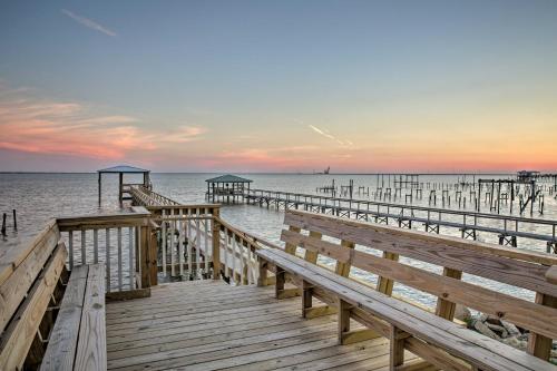 Фотография гостевого дома Modern Slidell Home with Private Fishing Dock!