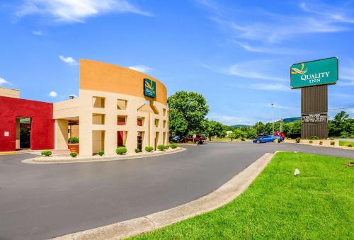 Фотография гостиницы Quality Inn Roanoke Airport