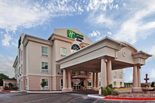 Фотография гостиницы Holiday Inn Express Hotel & Suites Woodward Hwy 270, an IHG Hotel