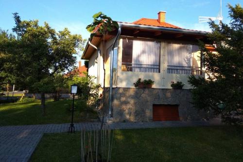 Фотографии гостевого дома 
            Balaton nyaraló - Family friendly holiday home few minutes walk from the beach