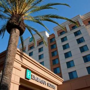 Фотографии гостиницы 
            Embassy Suites by Hilton Sacramento Riverfront Promenade