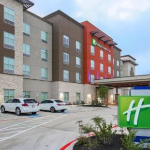 Фотографии гостиницы 
            Holiday Inn Express & Suites Houston - Hobby Airport Area, an IHG Hotel