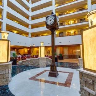 Фотографии гостиницы 
            Hilton Charlotte Airport Hotel