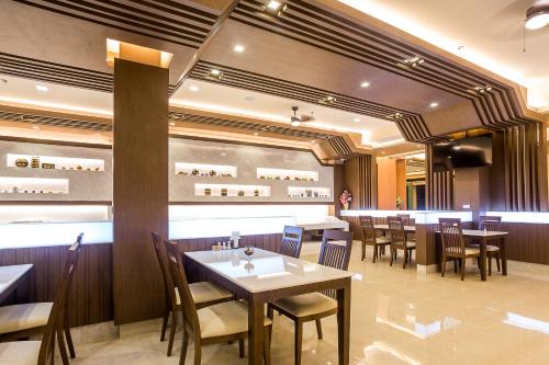 Фотография гостиницы Swan Lake Hotel Sattahip