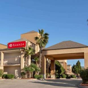 Фотографии гостиницы 
            Ramada by Wyndham San Antonio/Near SeaWorld