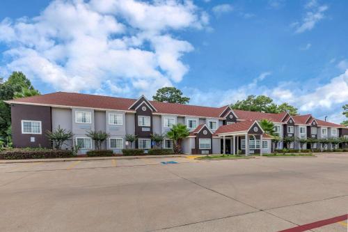 Фотографии гостиницы 
            Quality Inn & Suites Longview I-20
