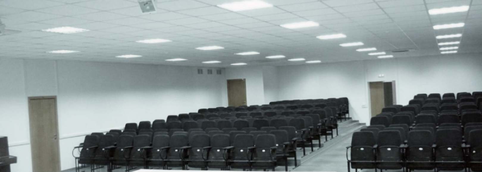 Фотография конференц-зала Конференц-зал МБУ ГКДЦ