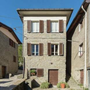 Фотографии гостевого дома 
            Tuscan house built on the hill of a small mountain village