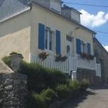 Фотография гостевого дома Maison de 2 chambres avec vue sur le lac jardin amenage et wifi a Chateaulin