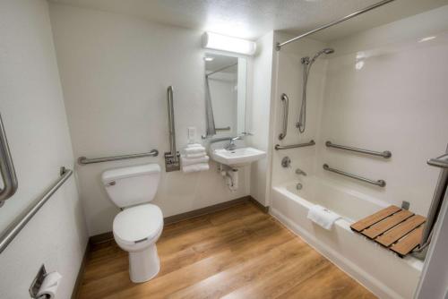 Фотография мотеля Motel 6-Branford, CT - New Haven