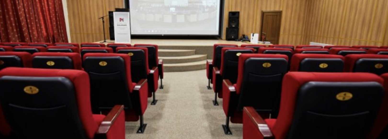 Фотография конференц-зала Роял Парк