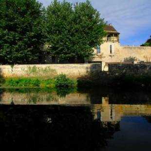 Фотографии гостевого дома 
            Côté-Serein - Chambres de la Tour Cachée