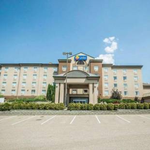 Фотографии гостиницы 
            Comfort Inn & Suites Salmon Arm