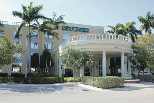 Фотография гостиницы La Quinta by Wyndham Sunrise