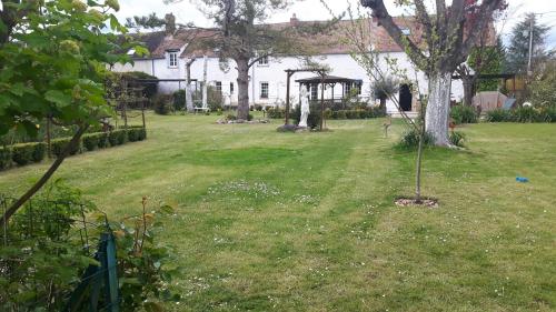 Фотография мини отеля La longère Des Glycines