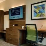 Фотография гостиницы Holiday Inn Express Hotel & Suites - Woodstock, an IHG Hotel