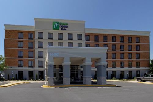 Фотография гостиницы Holiday Inn Express & Suites Laurel Lakes, an IHG Hotel