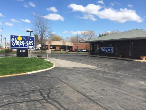 Фотография мотеля Sleep-ees Inn