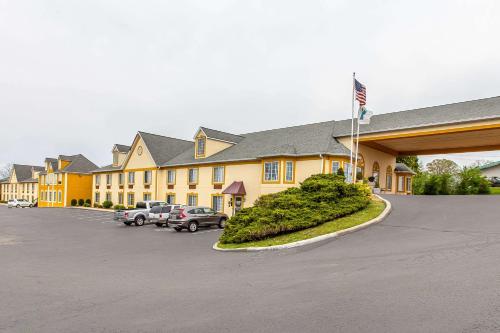 Фотография гостиницы Quality Inn Crossville Near Cumberland Mountain State Park