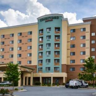 Фотографии гостиницы 
            Courtyard Charlotte Concord