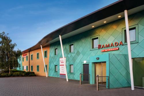 Фотография гостиницы Ramada by Wyndham Leeds East