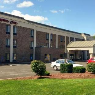 Фотографии гостиницы 
            Hampton Inn Kansas City Blue Springs