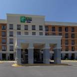 Фотография гостиницы Holiday Inn Express & Suites Laurel Lakes, an IHG Hotel