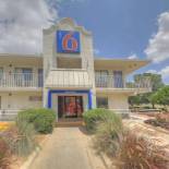 Фотография гостиницы Motel 6 San Antonio, Tx Six Flags Fiesta TX - La Cantera Area