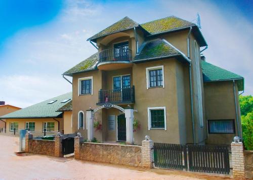 Фотография гостиницы Peetrimõisa Villa Hotell