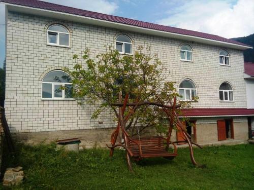 Фотография гостевого дома Synevyrske Perehrestya