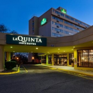 Фотография гостиницы La Quinta by Wyndham Secaucus Meadowlands