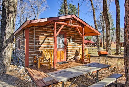 Фотографии гостевого дома 
            Rustic Cabin Near Downtown BV and Arkansas River!