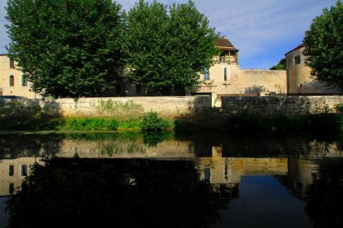 Фотография гостевого дома Côté-Serein - Chambres de la Tour Cachée