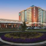 Фотография гостиницы Embassy Suites Charlotte - Concord/Golf Resort & Spa