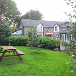 Фотографии гостевого дома 
            Berwick Hall Cottage