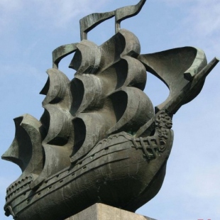 Фотография памятника Фрегат (Памятник первым корабелам)
