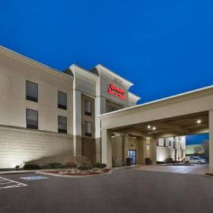 Фотографии гостиницы 
            Hampton Inn & Suites Springboro