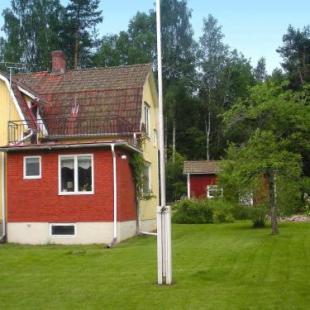 Фотография гостевого дома Two-Bedroom Holiday home in Brålanda 2